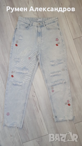 Светло сини дънки дамски дънки BERSHKA DENIM EUR38