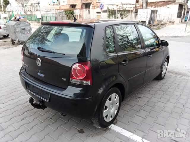 VW Polo 1.4i-75kc. , снимка 8 - Автомобили и джипове - 54195426
