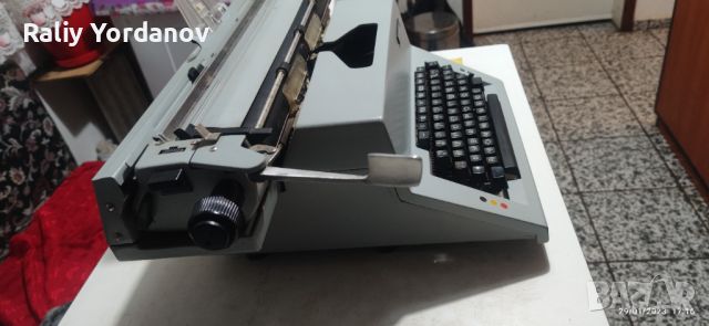 НОВА Канцеларска пишешта машина "Листвица" (голяма), снимка 7 - Антикварни и старинни предмети - 45648027