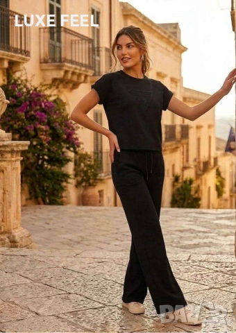 Дамски комплекти Guess - два цвята - 39€, снимка 2 - Спортни екипи - 53932893