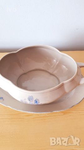 Супник с чиния, снимка 2 - Антикварни и старинни предмети - 45793801
