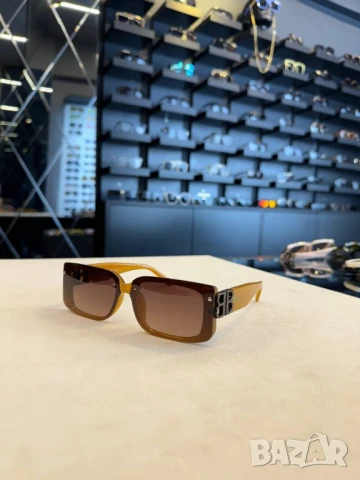 очила с черен обикновен калъф burberry и ув защита , снимка 3 - Слънчеви и диоптрични очила - 50757584