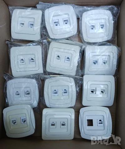 12 бр. розетки RJ45