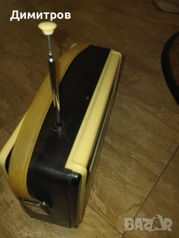 Радио Спидола , снимка 2 - Антикварни и старинни предмети - 52787370