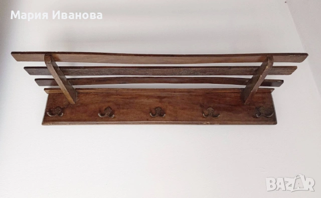 Стенна ретро закачалка, дървена