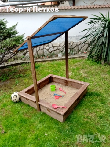 Детски Пясъчник със сенник,кафяв.