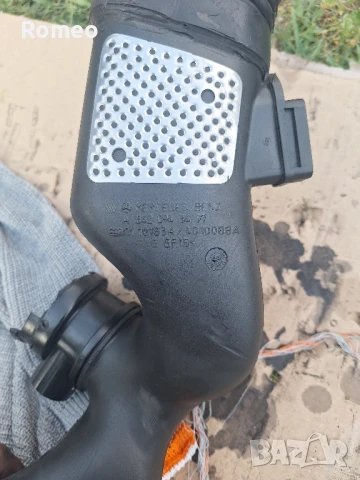 Въздуховод лястовица турбо дебитомери Mercedes 642 V6 3.0 CDI , снимка 2 - Части - 50674600