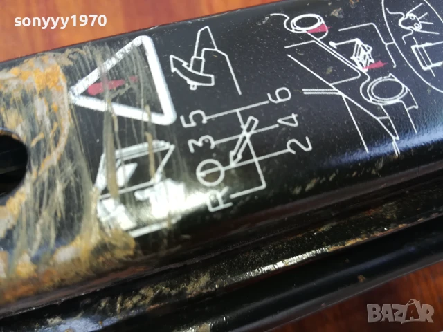 RENAULT-ORIGINAL КРИК-ВНОС SWISS 0906251709, снимка 9 - Аксесоари и консумативи - 50605482