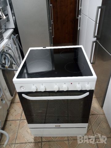 Като нова свободно стояща печка с керамичен плот VOSS Electrolux 60 см широка 2 години гаранция!, снимка 1 - Печки, фурни - 46124098