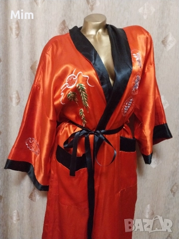 Сатенен халат с две лица черно и червено бродерия дракон , снимка 11 - Нощници - 51915370