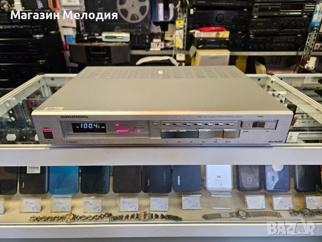 Качествен стерео тунер Grundig T 7200 В отлично техническо и визуално състояние., снимка 2 - Радиокасетофони, транзистори - 53455114
