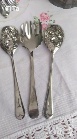Английски посребрени прибори за сервиране