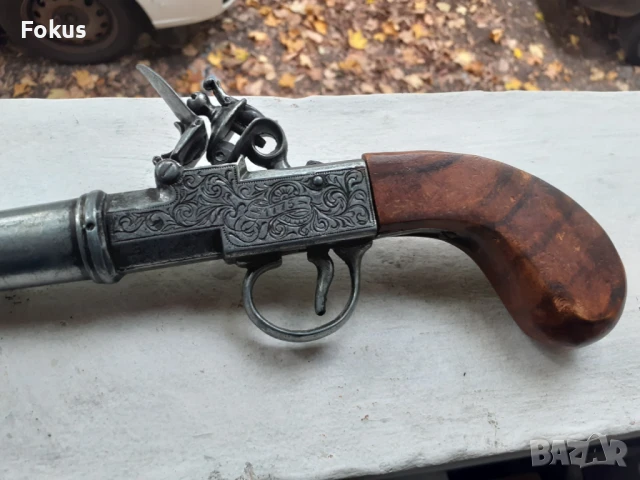 Страхотен тежък масивен кремъчен пищов - реплика, снимка 2 - Антикварни и старинни предмети - 50909979