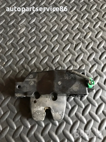 Механизъм за заключване на задния капак за Peugeot 307 (2002-2006) 9646091580, снимка 2 - Части - 53617373