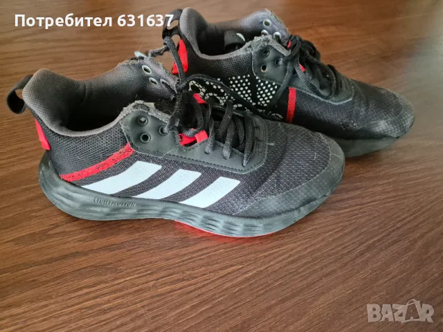 Маратонки Adidas, снимка 2 - Детски маратонки - 47101839