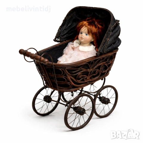 Колекционерска антична викторианска количка с кукла