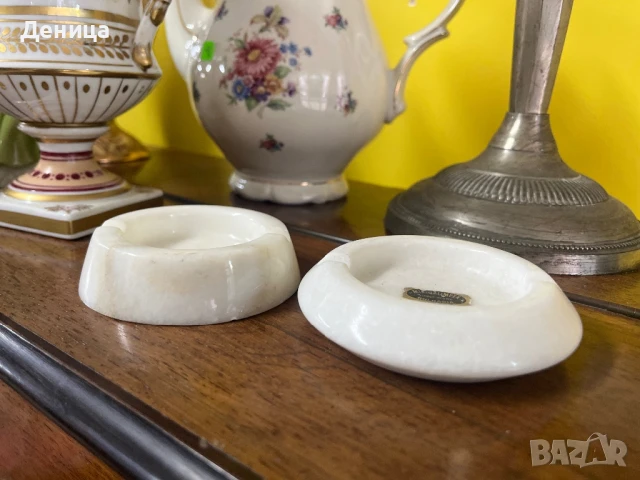 Два п@пелника от мрамор MINERALIMEX ръчна изработака Този с етикет-10.5/2.5 см Цена-15 лв 