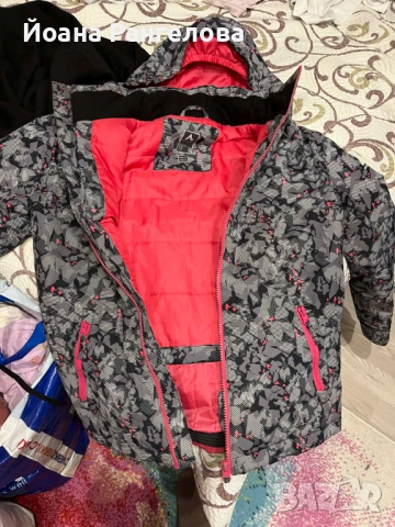 Продавам детско скиорско яке MCkinley 