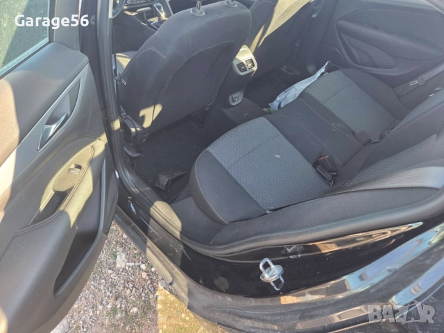 Opel Insignia B 1.6 136к.с., снимка 8 - Автомобили и джипове - 52943039