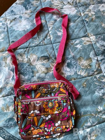Детска чанта през рамо с мотиви , снимка 1 - Чанти - 45559050