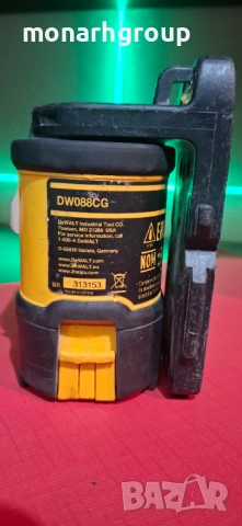 Лазерен нивелир DeWALT DW088CG /20 м, 0.3 мм/м  /, снимка 4 - Измервателни инструменти - 52436745