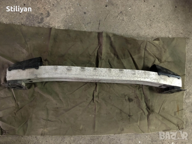 Субару легаси 2005 година Предна греда , снимка 2 - Части - 51446555