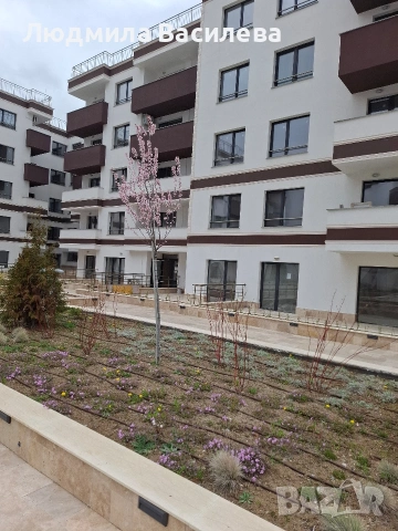 Топ локация.Продавам просторен тристаен -Перник Изток, снимка 2 - Апартаменти - 53919092