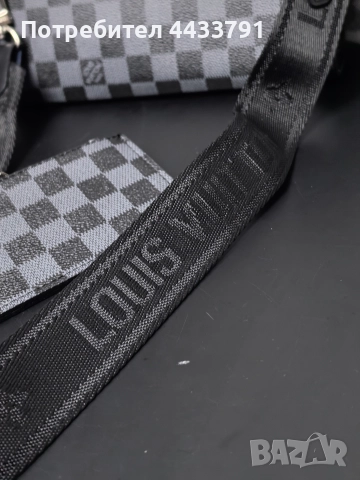 Louis Vuitton чанта тип плик , снимка 14 - Чанти - 52830786