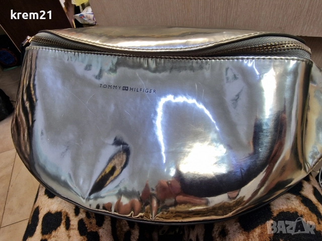 Tommy Hilfiger Уникална паласка , снимка 6 - Чанти - 52480859