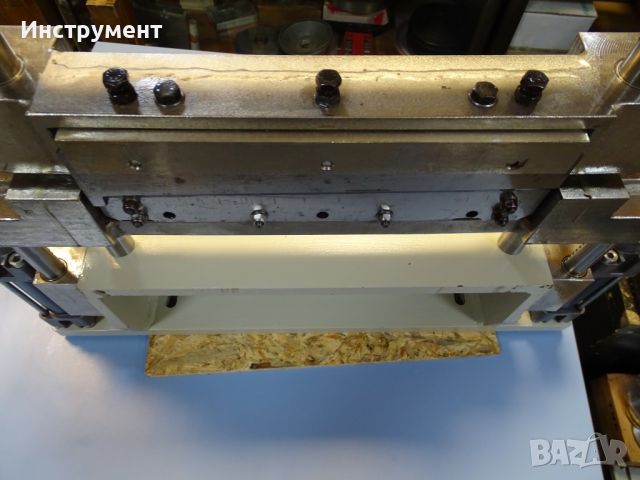 Пневматична гилотина за пластмаса Battenfeld Fischer TM-325 Pneumatic Cuillotine Cutter Plastic, снимка 10 - Други машини и части - 45619629