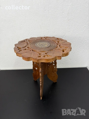 Сгъваема резбована маса / масичка / поставка. №7825