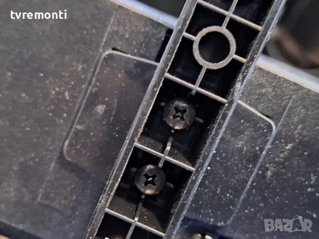 крачета оригинална стойка телевизор PHILIPS модел 32PHS6605/12, снимка 4 - Стойки, 3D очила, аксесоари - 49986298