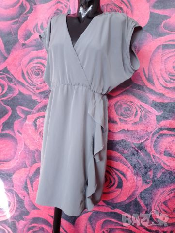 H&M Къса рокля с къдри цвят Сив Металик ХЛ , снимка 2 - Рокли - 46403882