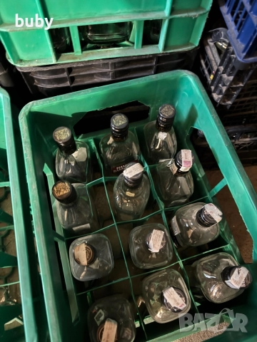 Стъклени бутилки с капачки