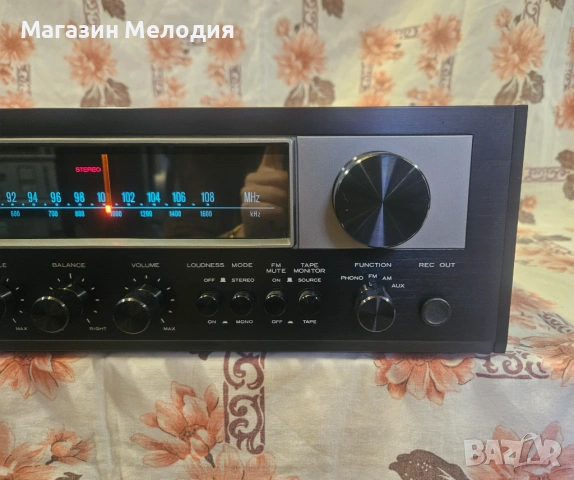 Ресивър Hitachi SR-302 В отлично техническо и визуално състояние., снимка 5 - Ресийвъри, усилватели, смесителни пултове - 52361172