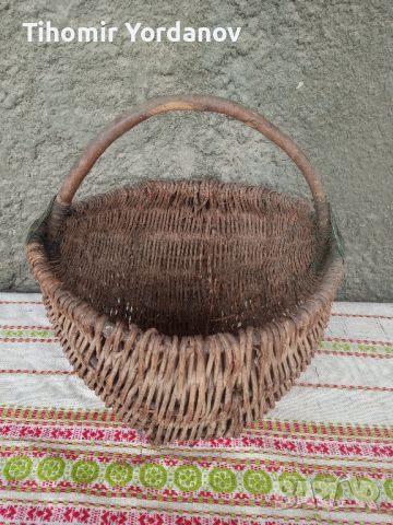 Стара плетена кошница., снимка 1 - Антикварни и старинни предмети - 45783384