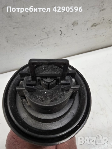 Капачка за резервоар с ключ за Dacia / Дачия , снимка 2 - Части - 54100927