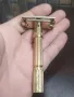 Продавам самобръсначка за класическо бръснене Gillette Aristocrat adjustable 22 carat Gold plated , снимка 1