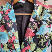 Дамско пролетно сако с флорални мотиви, снимка 2 - Сака - 44953955