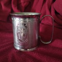 Метална колекционерска чаша за коронацията на кралица Елизабет. Англия., снимка 1 - Антикварни и старинни предмети - 45222731