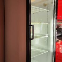 Хладилна витрина, снимка 2 - Хладилници - 45269174