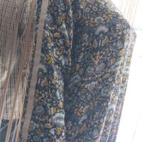 Тъничка и лека риза в синьо-жълт пейсли принт със сребрист кант на ръкава, снимка 3 - Ризи - 45394465