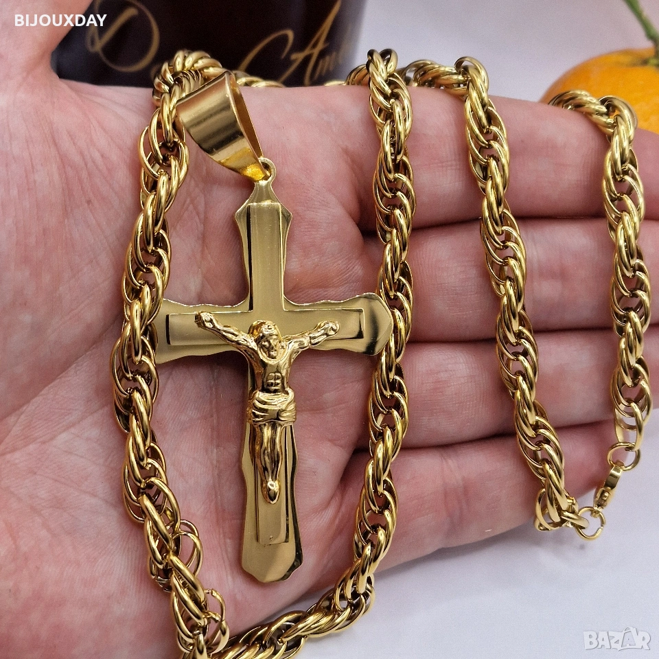 ланец и кръст от медицинска стомана 18 карата златно покритие, снимка 1