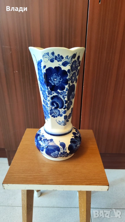 Нова висока, декоративна ваза на сини цветя, снимка 1