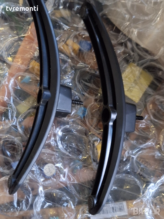 оригинална стойка крачета телевизор Metz  Модел 32TB2000, снимка 1