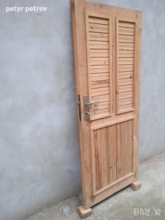 Продава таблена врата , снимка 1