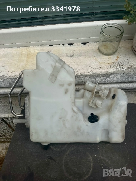 Казанче за течност за чистачки Mercedes E-class w211, снимка 1