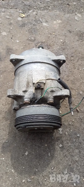 Компресор климатик Renault Scenic I 1.6e, снимка 1