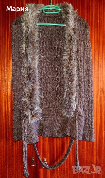 Вълнена жилетка с пух, снимка 1