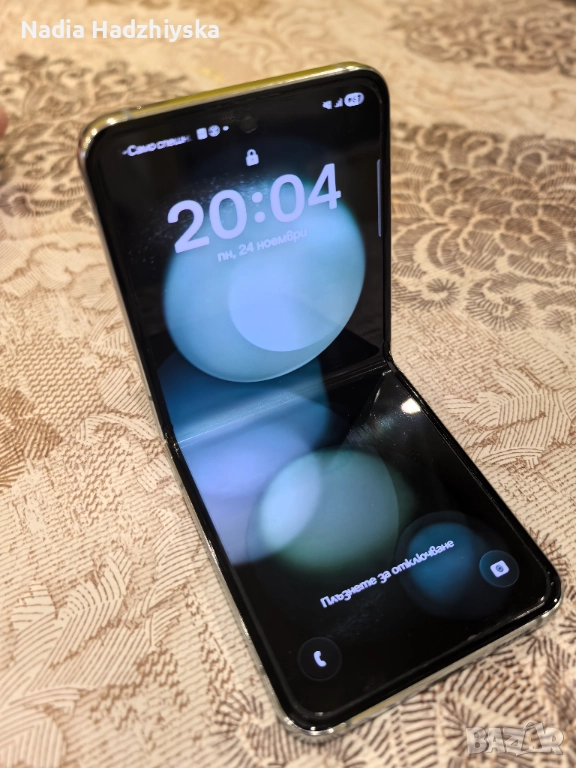 Samsung Z flip 5, снимка 1
